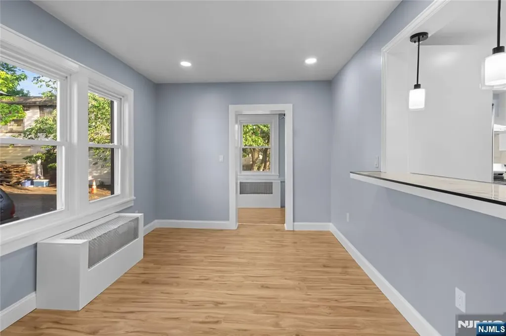 16 Palisade Avenue Bergenfield NJ 07621