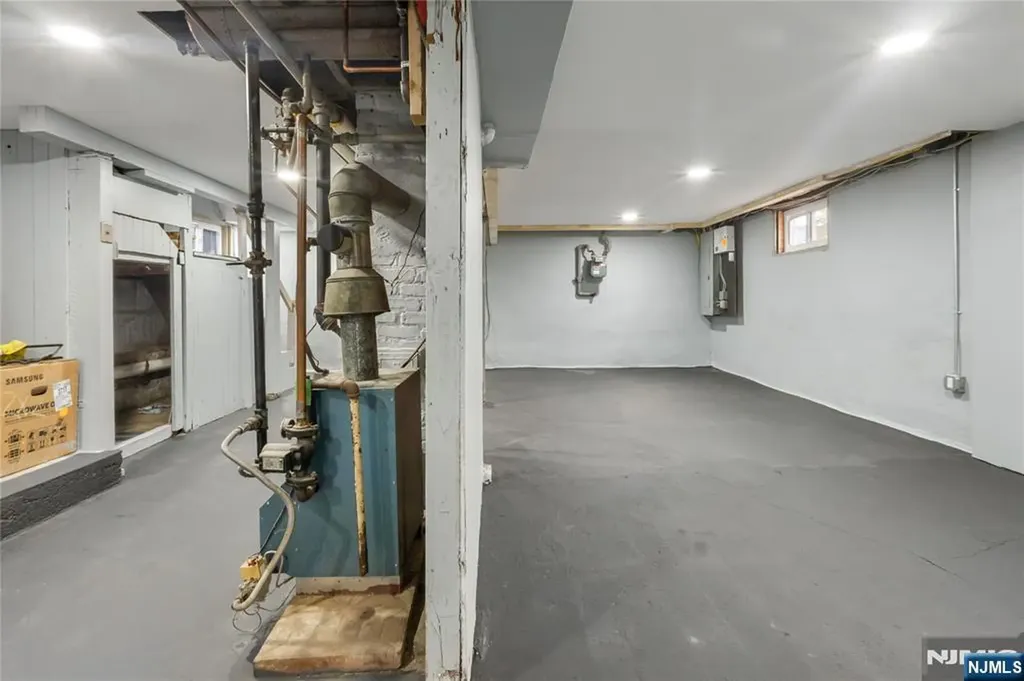 16 Palisade Avenue Bergenfield NJ 07621