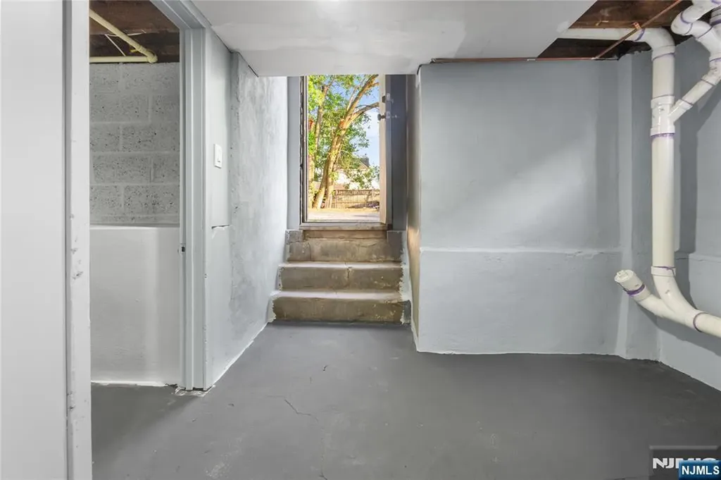 16 Palisade Avenue Bergenfield NJ 07621