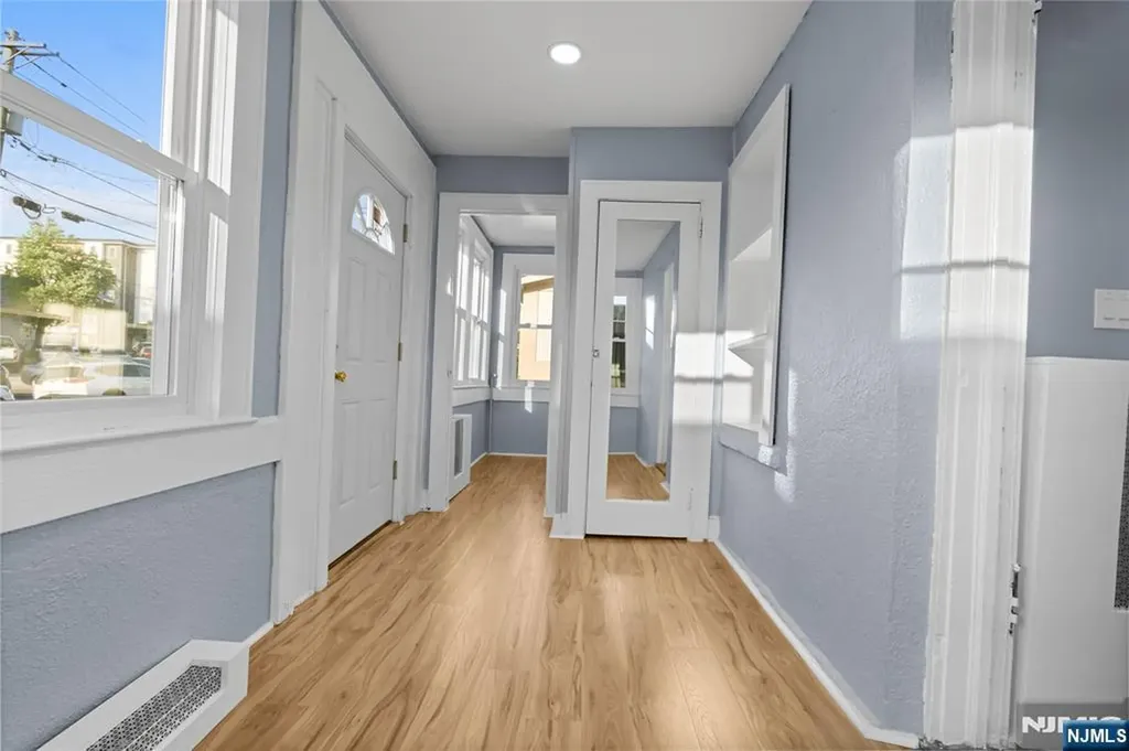 16 Palisade Avenue Bergenfield NJ 07621