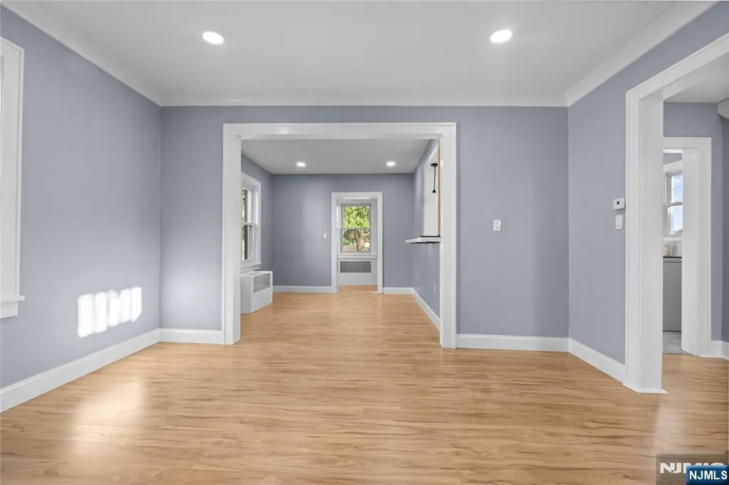 16 Palisade Avenue Bergenfield NJ 07621