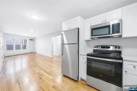 161 18th Street Union City NJ 07087
