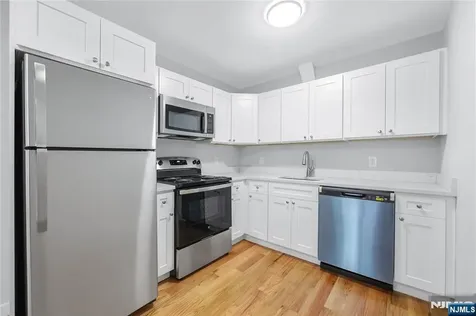 161 18th Street Union City NJ 07087