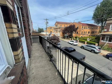 390 Delano Place Fairview NJ 07022