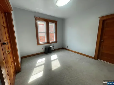 390 Delano Place Fairview NJ 07022