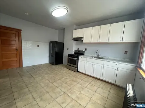 390 Delano Place Fairview NJ 07022