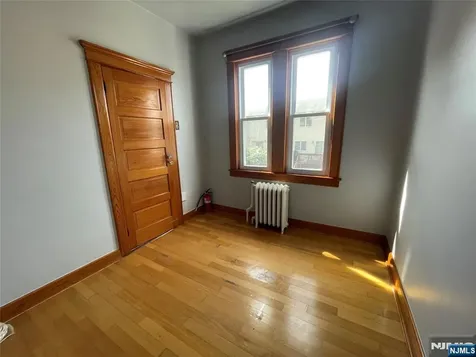 390 Delano Place Fairview NJ 07022