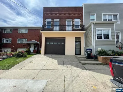 390 Delano Place Fairview NJ 07022