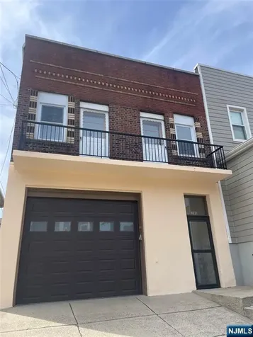 390 Delano Place Fairview NJ 07022