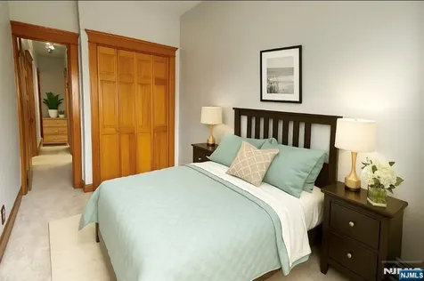 390 Delano Place Fairview NJ 07022