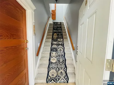 390 Delano Place Fairview NJ 07022