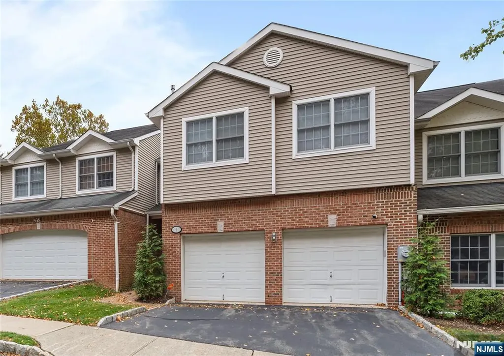 4 Mcmanus Court West Orange NJ 07052