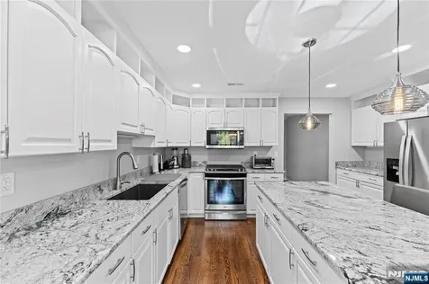 4 Mcmanus Court West Orange NJ 07052
