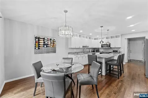 4 Mcmanus Court West Orange NJ 07052