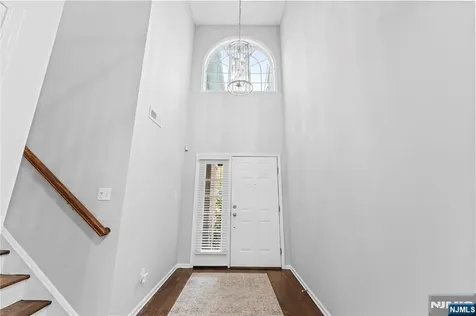 4 Mcmanus Court West Orange NJ 07052