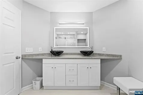 4 Mcmanus Court West Orange NJ 07052
