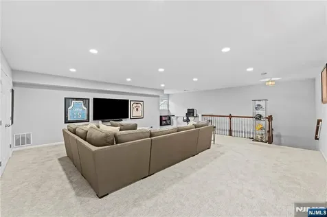 4 Mcmanus Court West Orange NJ 07052