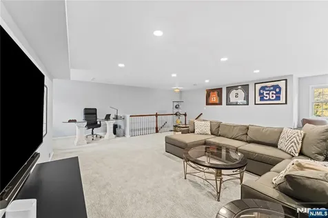4 Mcmanus Court West Orange NJ 07052