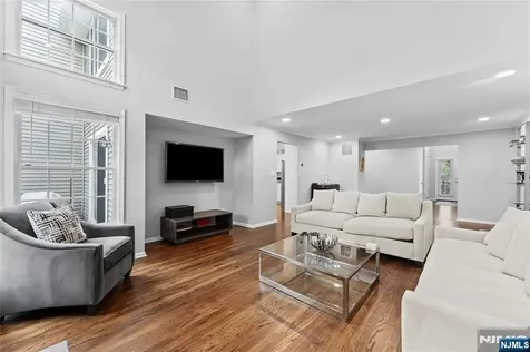 4 Mcmanus Court West Orange NJ 07052