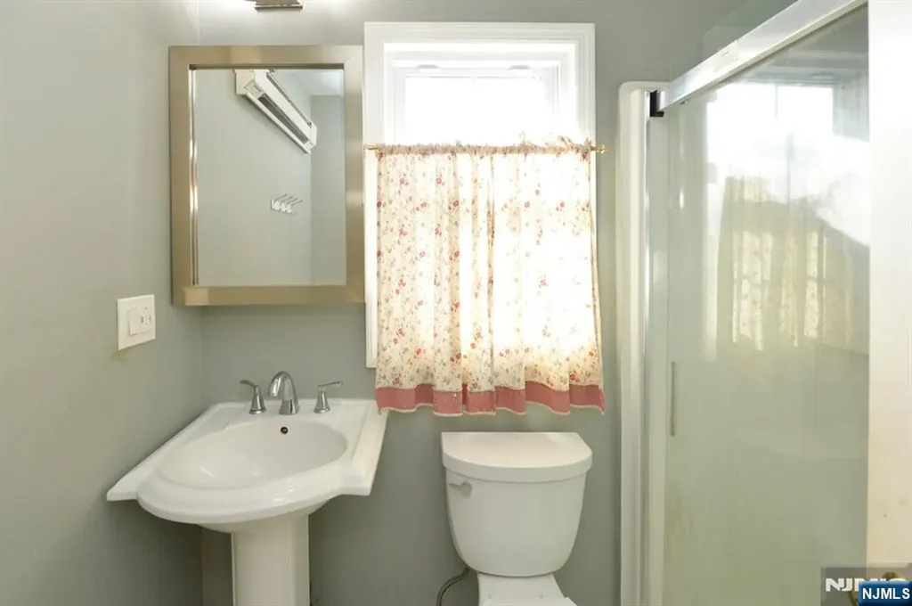 99 E Broad Street Bergenfield NJ 07621