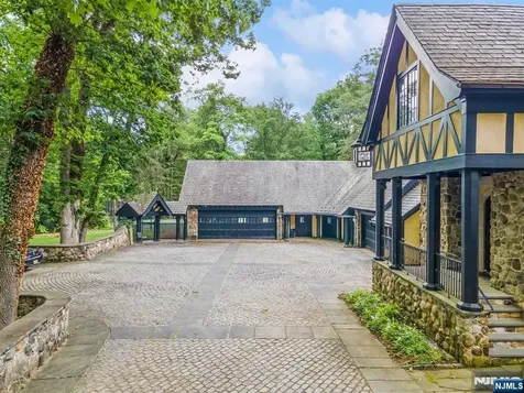 131 Rensselaer Road Essex Fells NJ 07021
