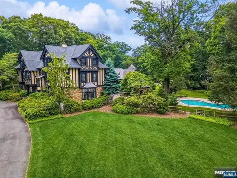 131 Rensselaer Road Essex Fells NJ 07021