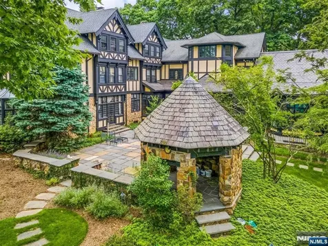 131 Rensselaer Road Essex Fells NJ 07021