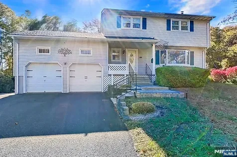 54 Mapledale Avenue Roxbury Township NJ 07876