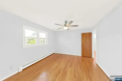 54 Mapledale Avenue Roxbury Township NJ 07876