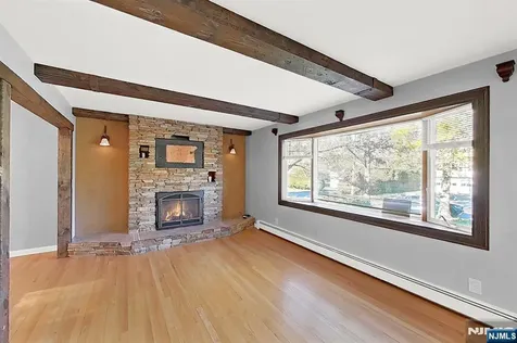 54 Mapledale Avenue Roxbury Township NJ 07876