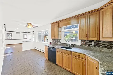 54 Mapledale Avenue Roxbury Township NJ 07876