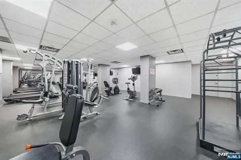 1265 15th Street Fort Lee NJ 07024