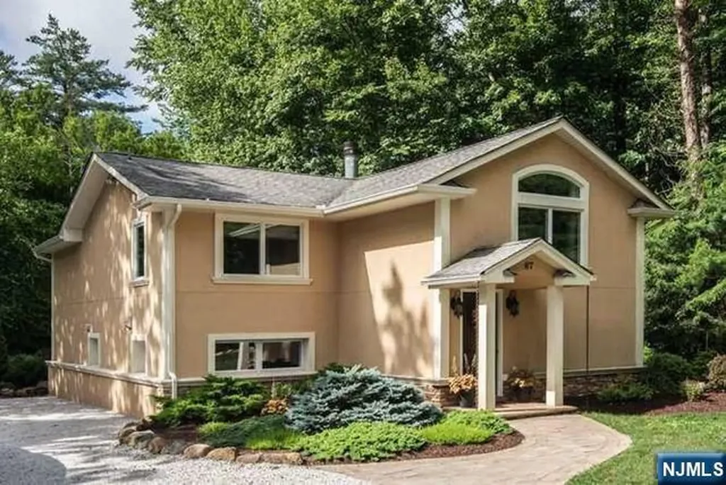 67 Hanover Road West Milford NJ 07421