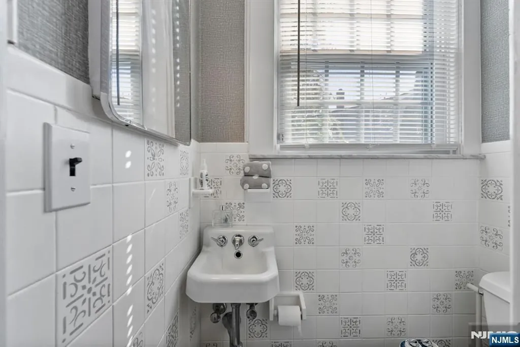 15 Parkway Bloomfield NJ 07003