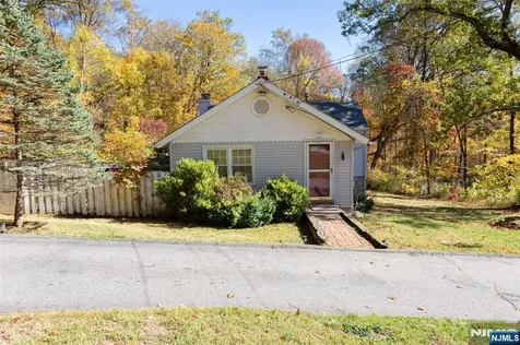 318 Germantown Road West Milford NJ 07480