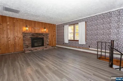 318 Germantown Road West Milford NJ 07480
