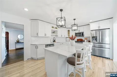 25 Glenview Road Nutley NJ 07110