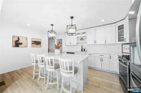 25 Glenview Road Nutley NJ 07110