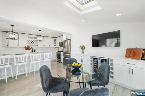 25 Glenview Road Nutley NJ 07110