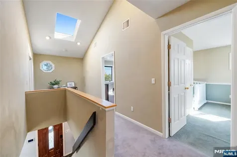 25 Glenview Road Nutley NJ 07110