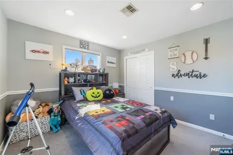 25 Glenview Road Nutley NJ 07110