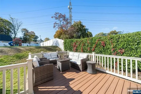 25 Glenview Road Nutley NJ 07110