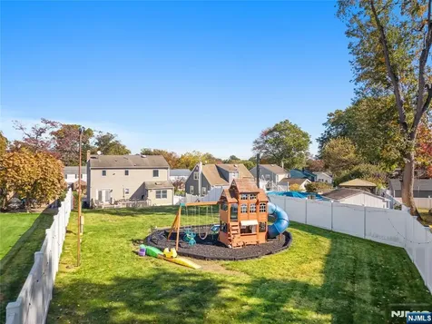 25 Glenview Road Nutley NJ 07110