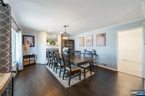 25 Glenview Road Nutley NJ 07110