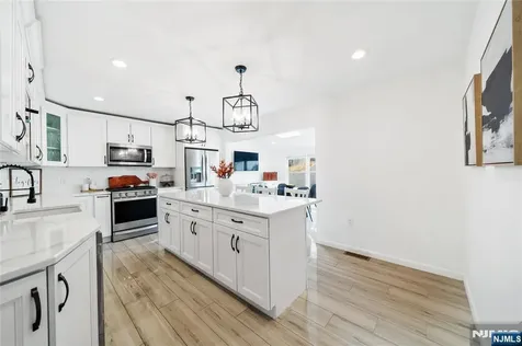 25 Glenview Road Nutley NJ 07110
