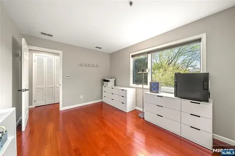 1333 15th Street Fort Lee NJ 07024