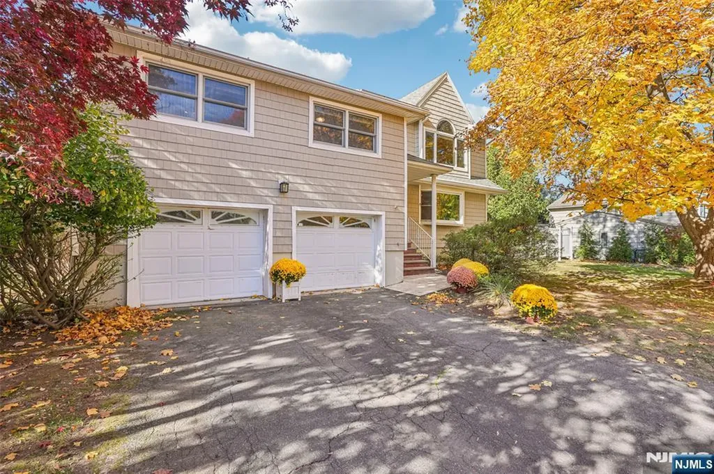277 Spring Valley Road Park Ridge NJ 07656