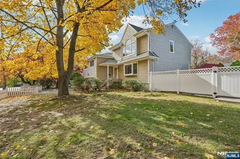 277 Spring Valley Road Park Ridge NJ 07656