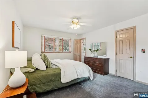 277 Spring Valley Road Park Ridge NJ 07656