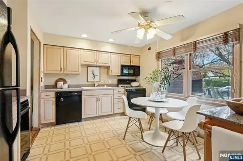 277 Spring Valley Road Park Ridge NJ 07656